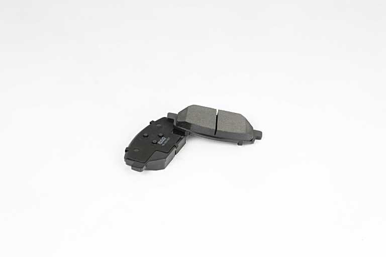Opel Insignia B Ön Fren Balatası 17 Inch BSG 84120877